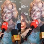 Flávia Viana surge irreconhecível em baile de halloween com fantasia inspirada em filme