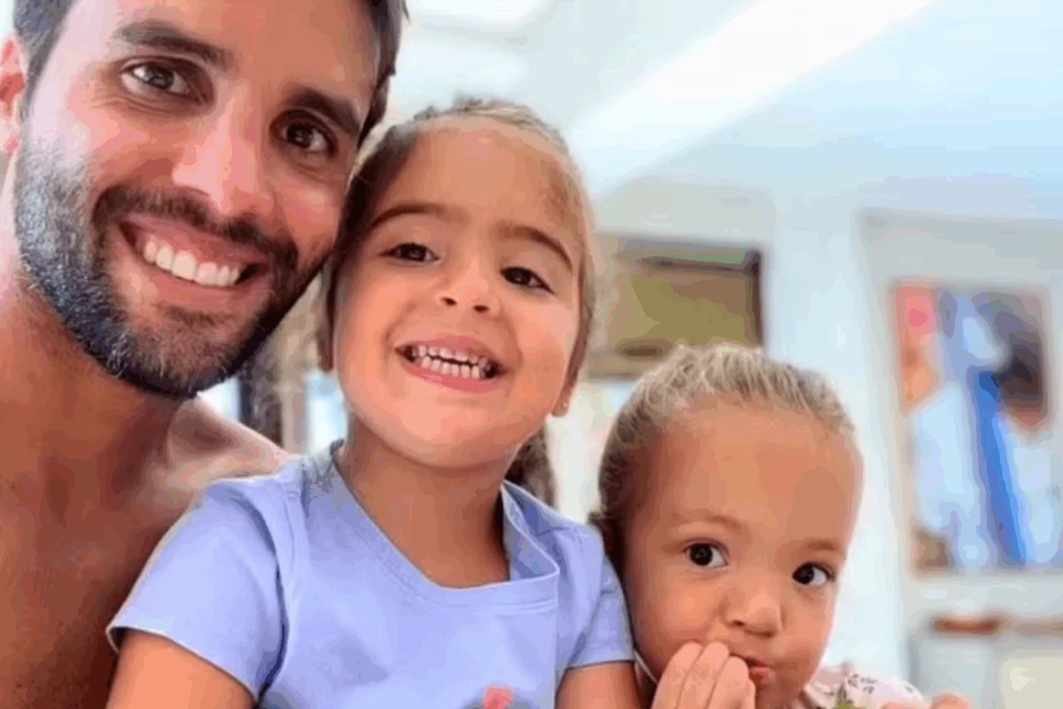 Daniel Cady comemora 8 anos das filhas com Ivete Sangalo
