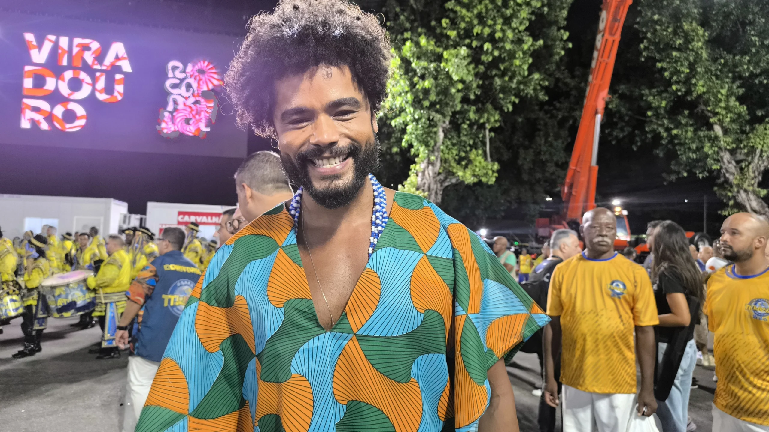 Diogo Almeida celebra enredo sobre Carolina Maria de Jesus.webp