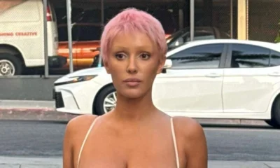 Esposa de Kanye West Bianca Censori surge com fios.webp