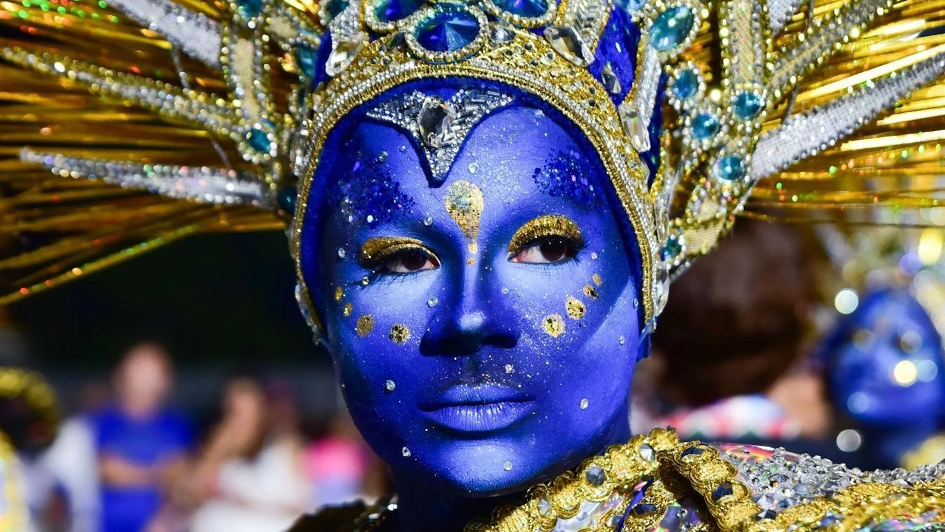 Integrante da comissao de frente desmaia e Rosas pode.webp