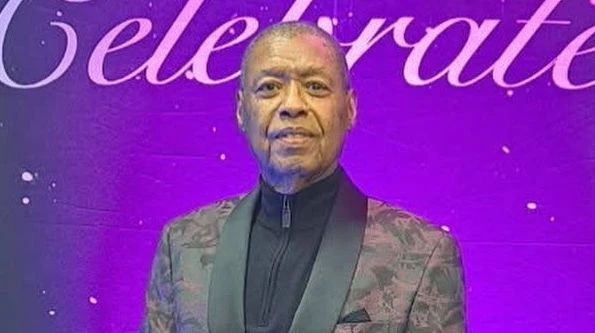 Morre Ron Kenoly icone da musica gospel aos 81.webp