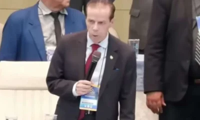 Pastor ataca desfiles de Carnaval e associa cancer na.webp