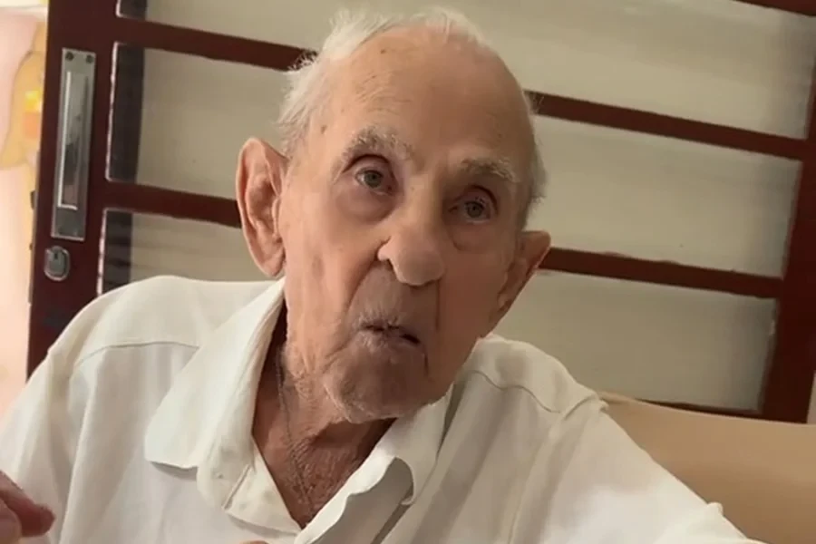 Anesio o vovo influencer e internado apos acidente domestico.webp