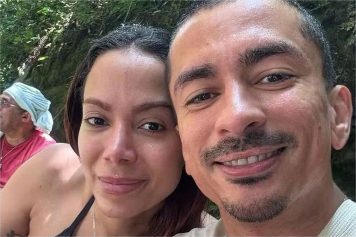 Anitta revela que seu irmao foi detido no aeroporto de