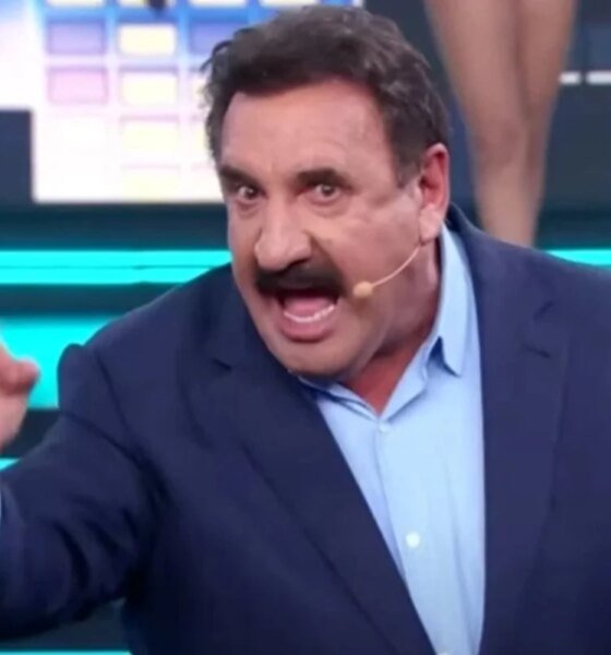 Inconformado com ocorrido no SBT Ratinho se manifesta sobre pedir