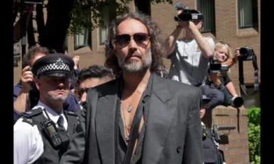 Julgamento de Russell Brand por casos de estupro e.webp