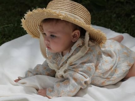 Kimberlly encanta ao mostrar registros do crescimento de Helena filha