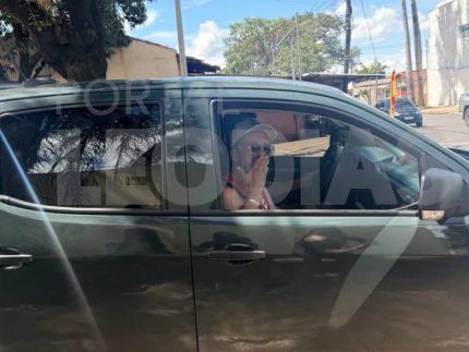 Namorado da mae de Virginia e visto em rua conhecida