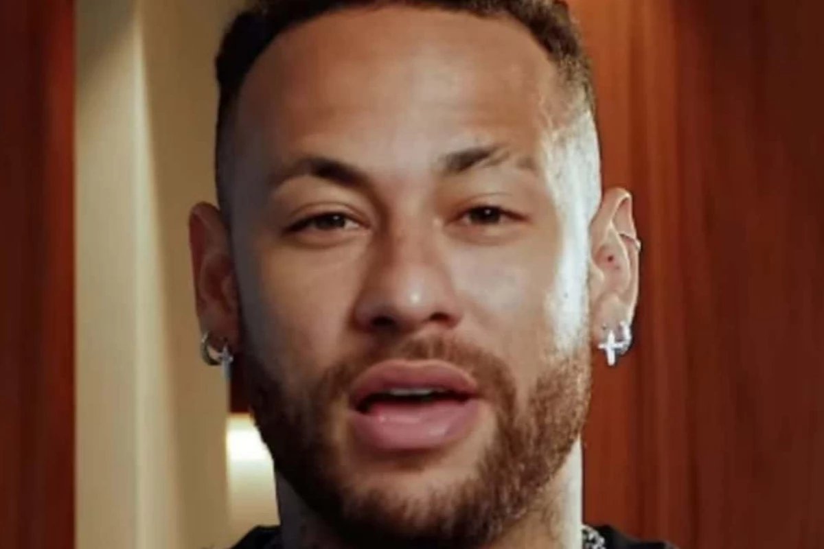 Neymar Jr compartilha momento fofo das filhas durante almoco das
