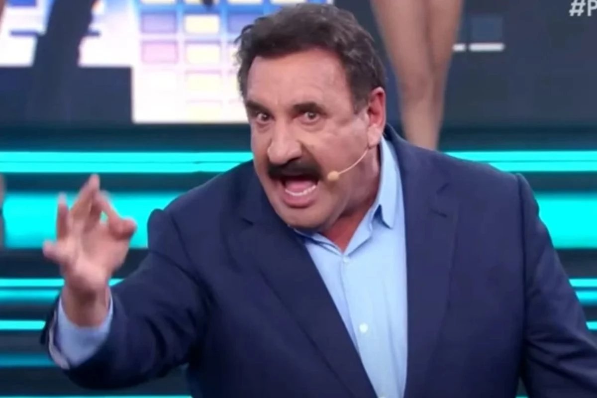 Ratinho reclama do SBT e aponta que esta descontente com