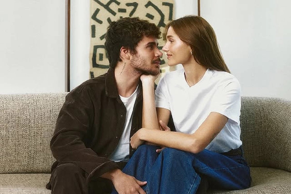 Sasha Meneghel tem relacao intima dentro de banheiro com Joao