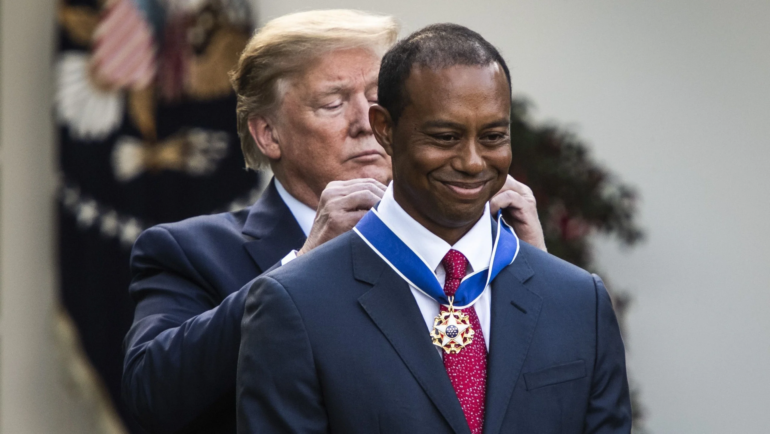 Trump comenta acidente e detencao de Tiger Woods Ele.webp