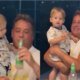 Video Leonardo coloca bebida alcoolica na boca do neto e