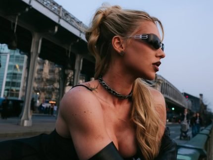 Virginia Fonseca celebra carreira internacional e viagem a Paris Foi