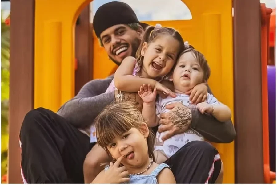 Ze Felipe desiste de levar filhos a Disney por.webp