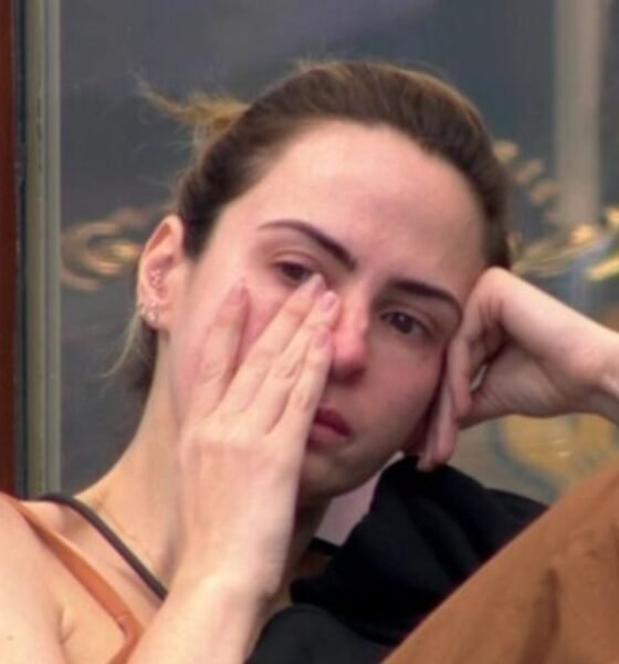 ‘BBB 26 Ana Paula cai no choro e assusta publico