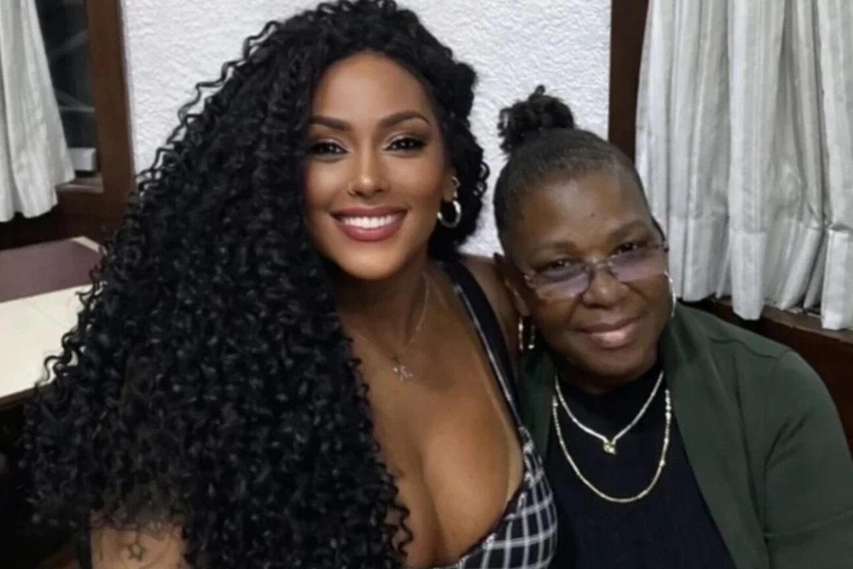 ‘Hoje subiu a minha estrela pequenina porem muito brilhante Ex Fazenda