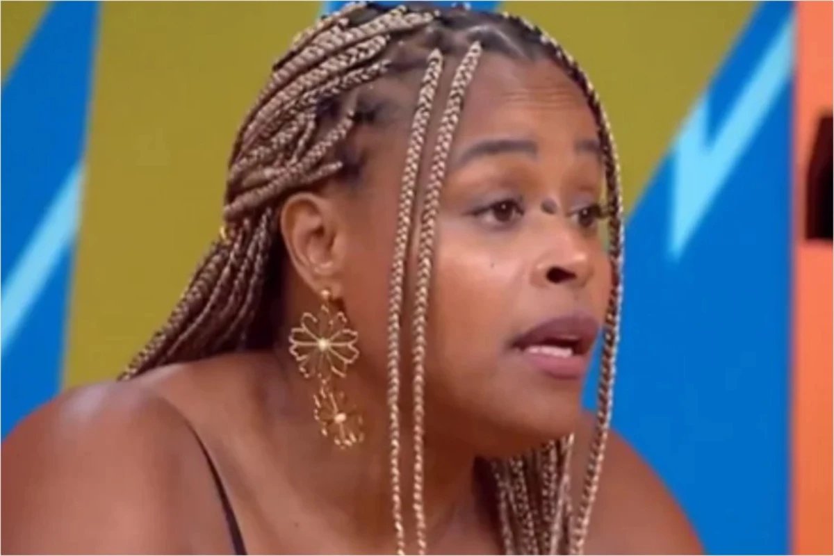 ‘Racista e abusivo video mostra a atriz Roberta Rodrigues fazendo