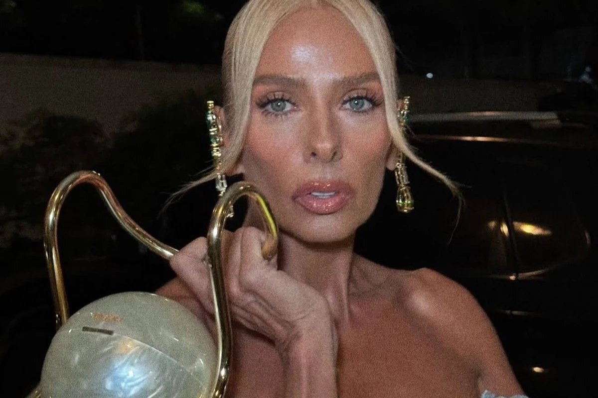 Adriane Galisteu sai em defesa de Virginia e detona Luana