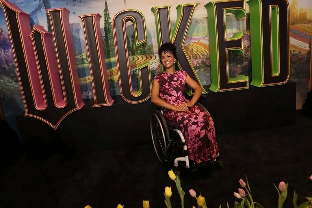 Atriz de Wicked diz que foi barrada de entrar.webp