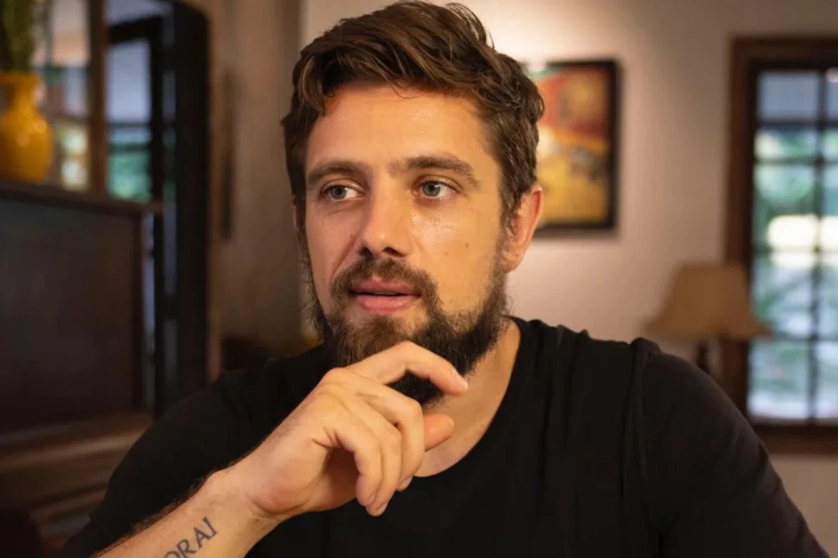 De volta a TV Rafael Cardoso relembrou perrengue em cena