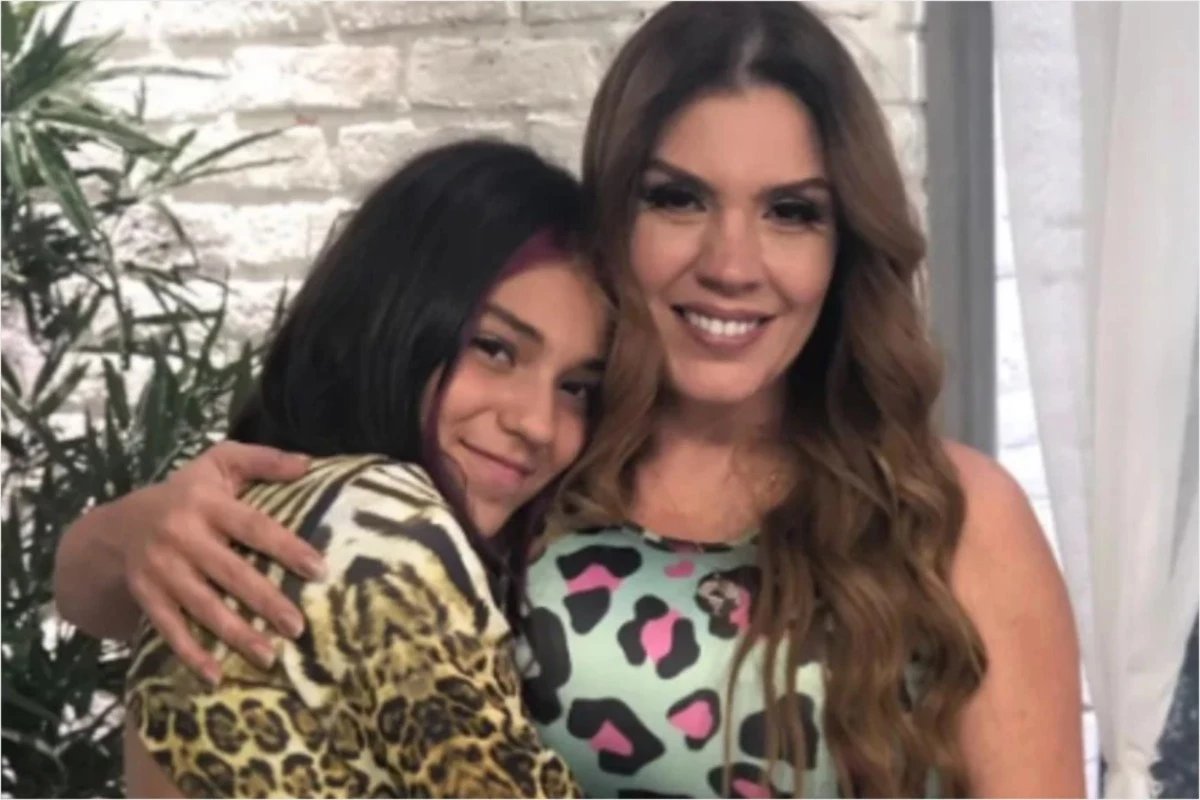 Filha de Simony faz emocionante homenagem a mae apos nova