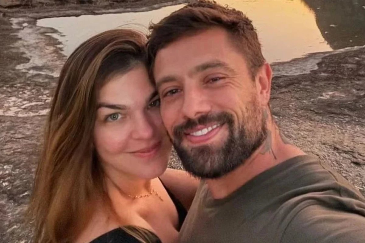 Fim de ciclo Rafael Cardoso e Carol Ferraz anunciam separacao