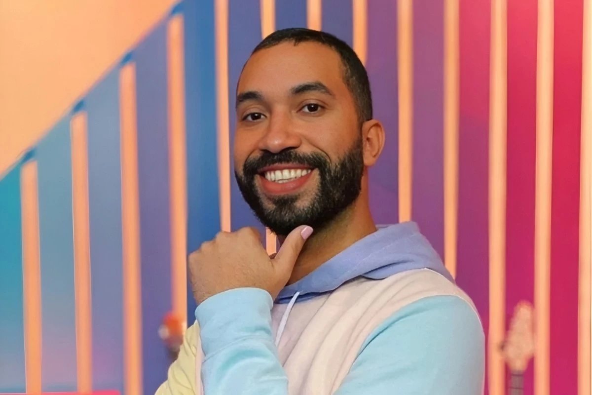 Gil do Vigor reage a boato de noite com casal