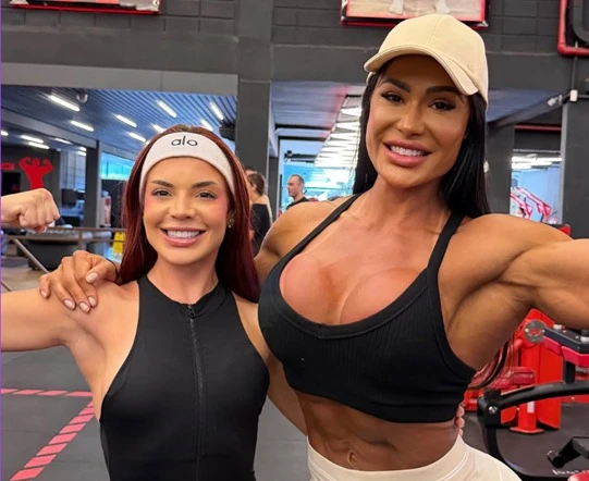 Gkay e Gracyanne se encontram na academia e compartilham.webp