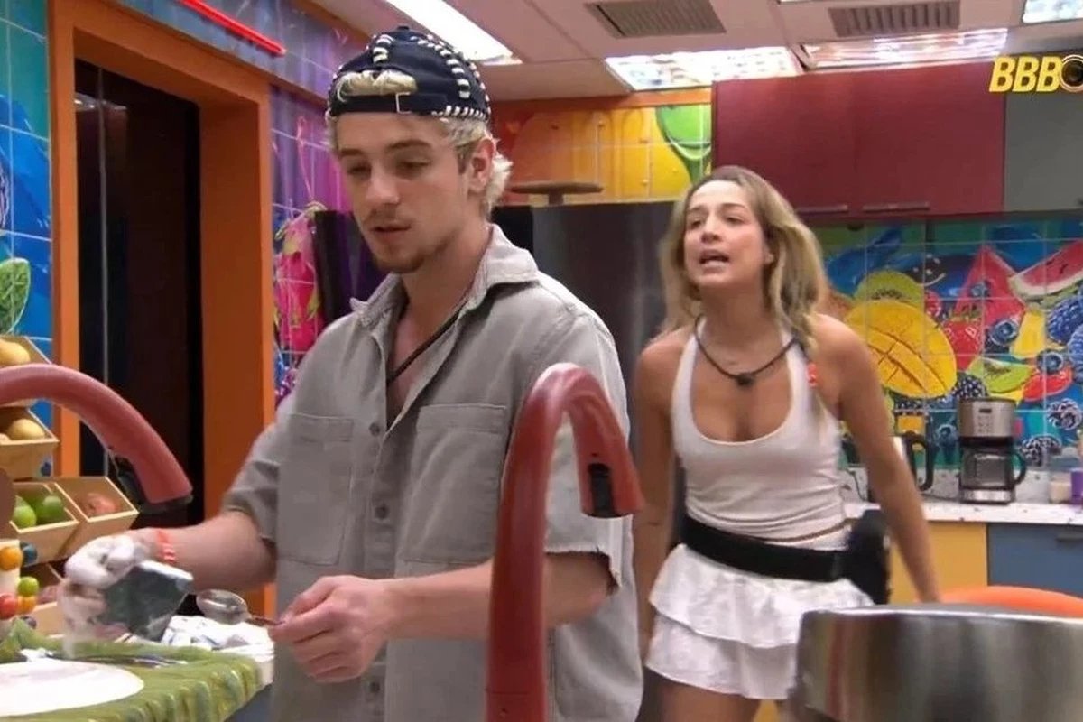 Juliano Floss revela bastidores do reencontro com Marina Sena apos