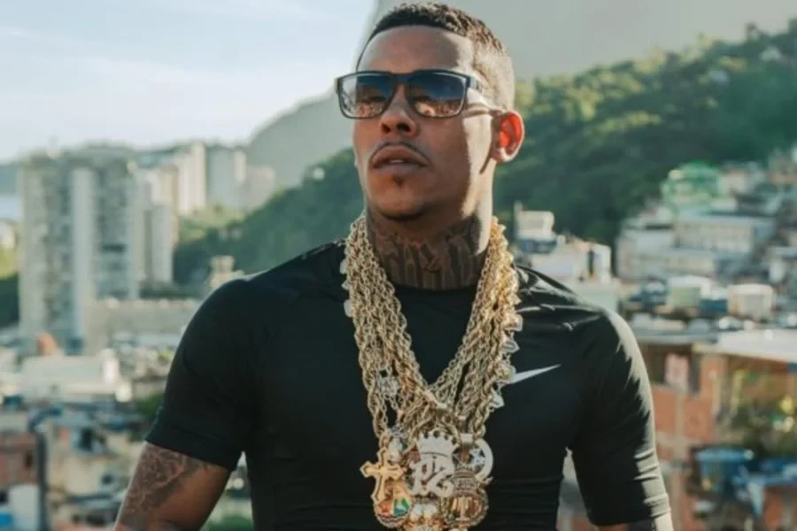 Mulher pede DNA e afirma ter filho com MC.webp