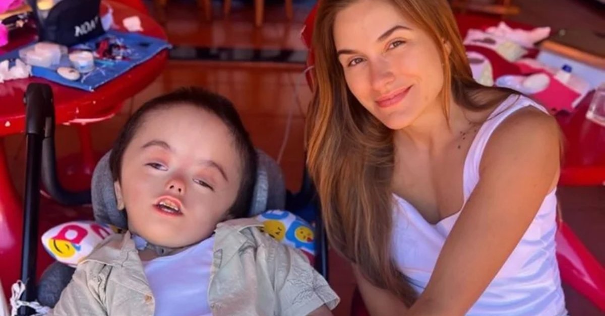 Neto de Ratinho celebra 8 anos de idade e ganha