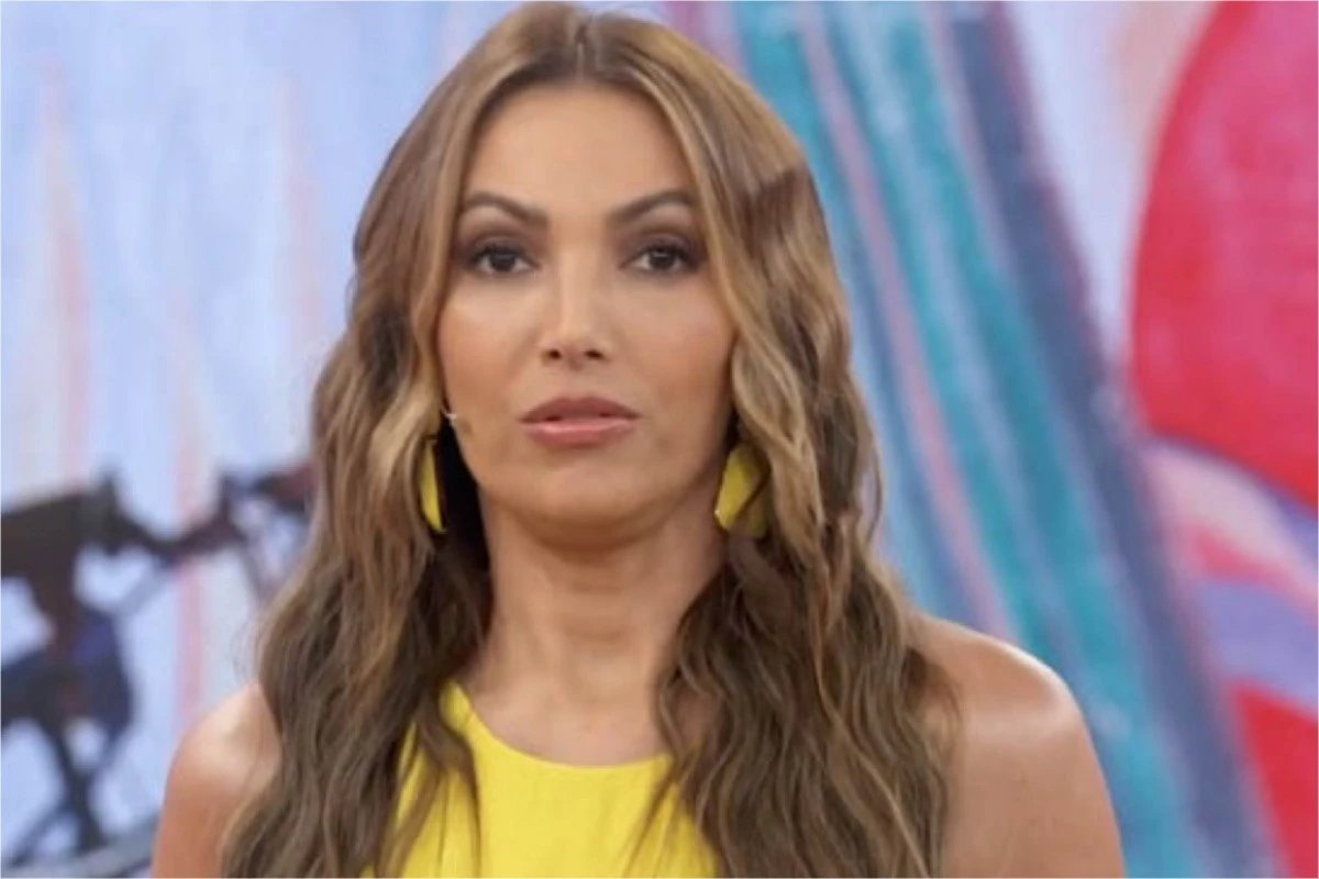 Patricia Poeta e pega de surpresa com desentendimento ao vivo