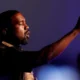 Reino Unido estuda banir Kanye West apos anuncio em.webp