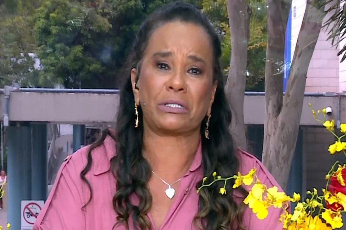 Solange Couto chora muito no Mais Voce e desabafa com