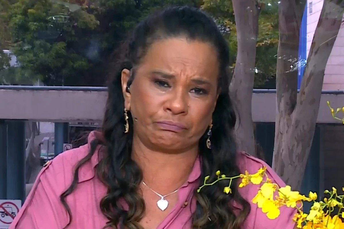 Solange Couto chora no programa de Ana Maria Braga e