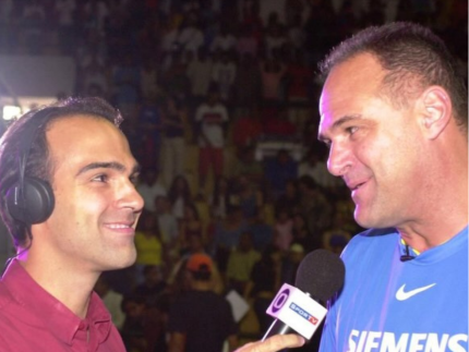 Tadeu Schmidt irmao de Oscar presta homenagem a lenda do