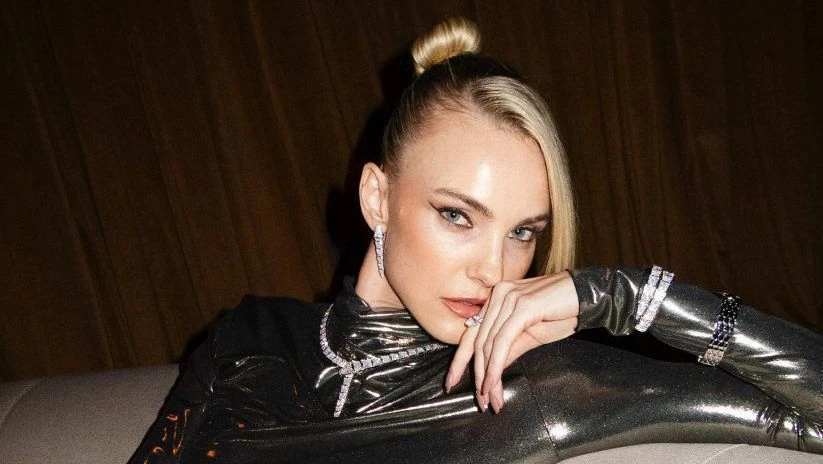 Top Carol Trentini abre premiere de O Diabo Veste.webp