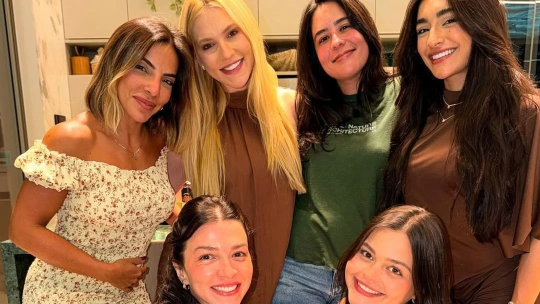 Virginia faz tatuagem inusitada com grupo de amigas entenda.webp
