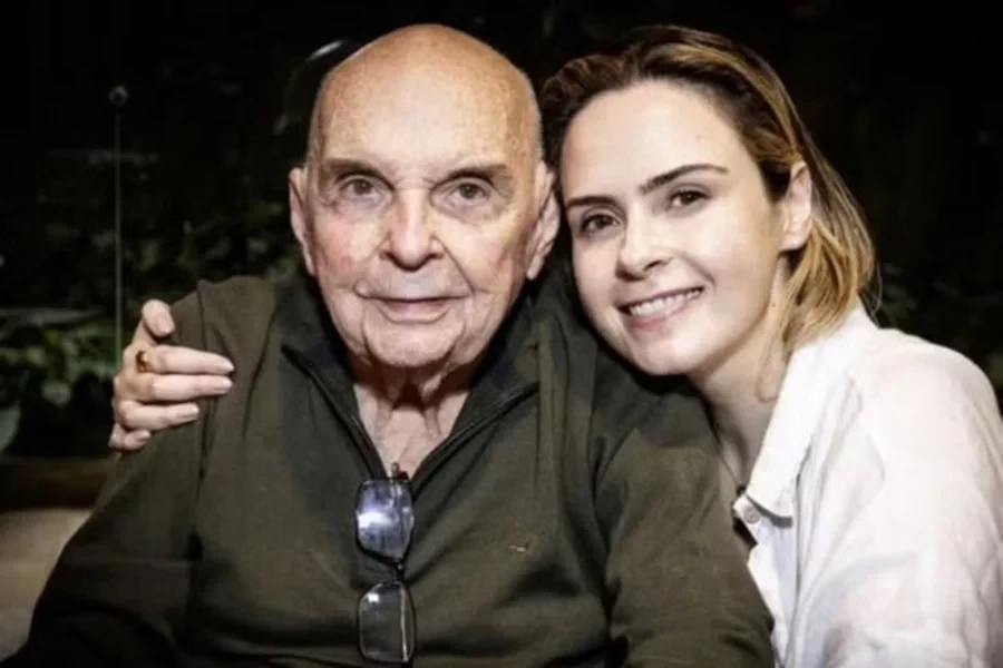 Web resgata video do pai de Ana Paula falando.webp