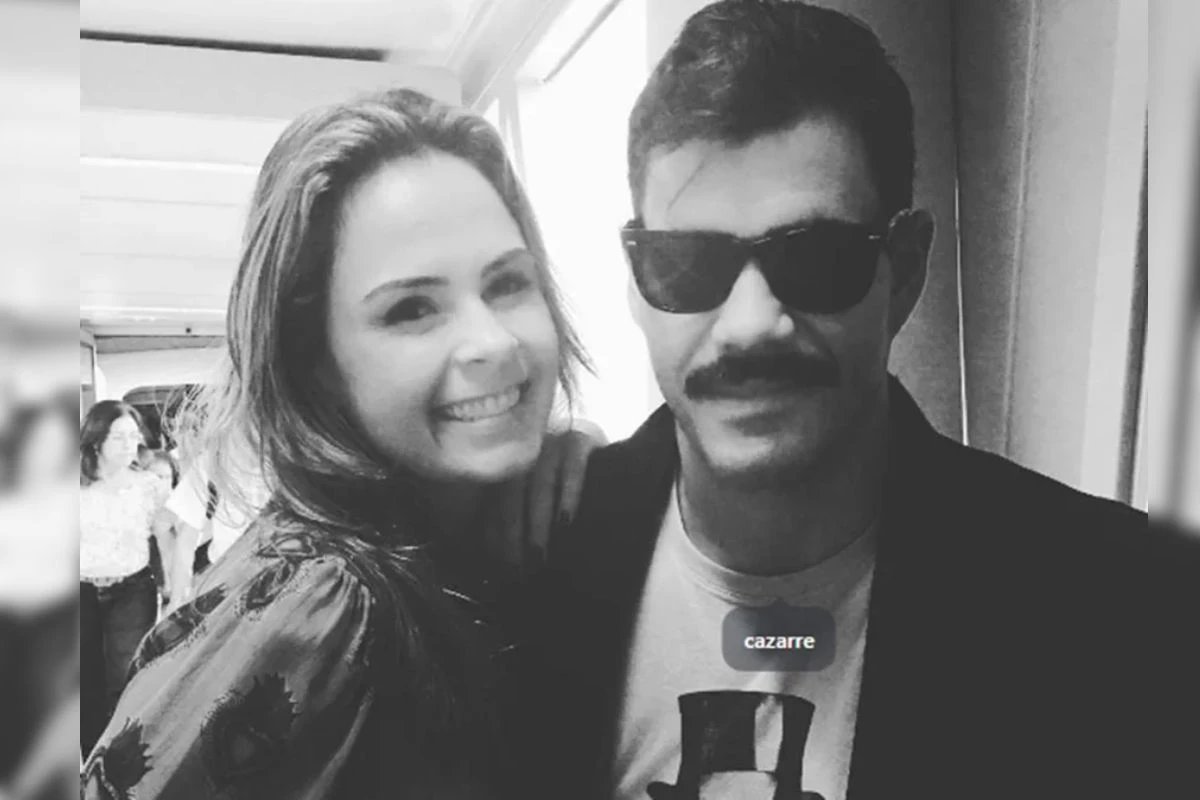 Ana Paula Renault e cobrada por fas sobre foto e