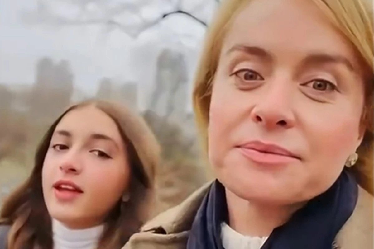 Angelica questiona Eva sobre o que ela mudaria na familia