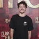 Ator de Avenida Brasil virou pai solo apos perder.webp