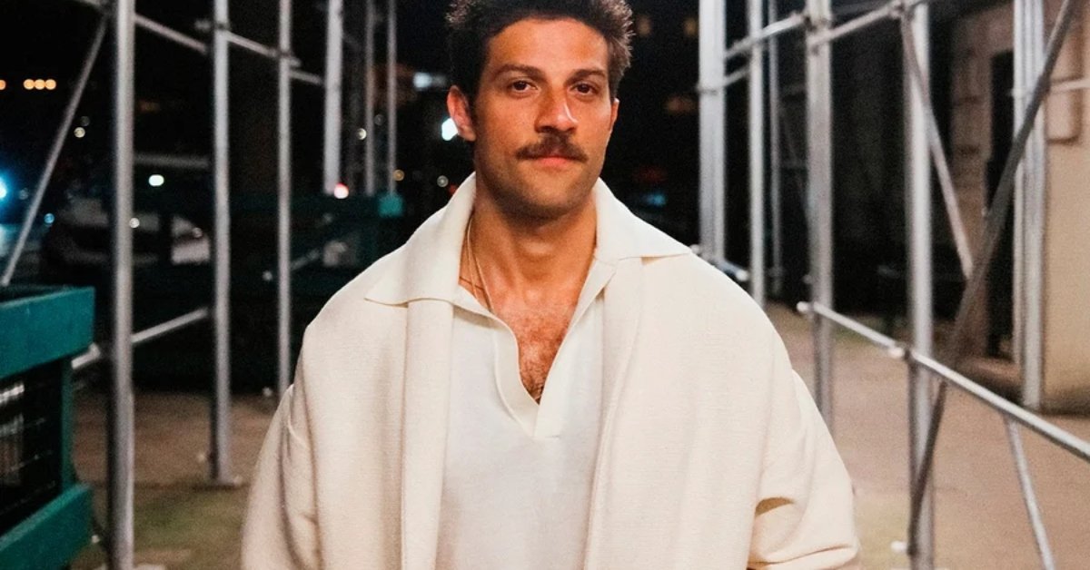 Chay Suede da nova entrevista e fala sobre ator famoso