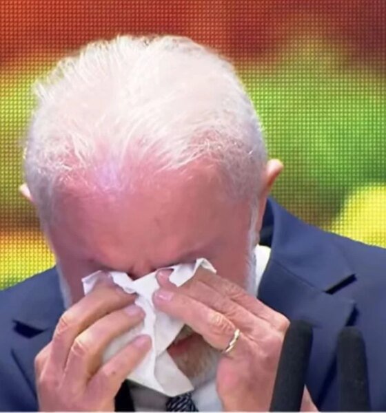Chega noticia de desistencia de candidatura e Lula faz comunicado