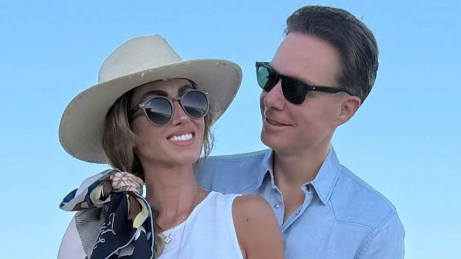 Ex RBD Anahi ganha declaracao do marido apos acidente e.webp