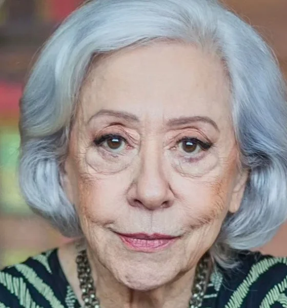 Fernanda Montenegro recebe premio do Globo de Ouro Imensamente.webp