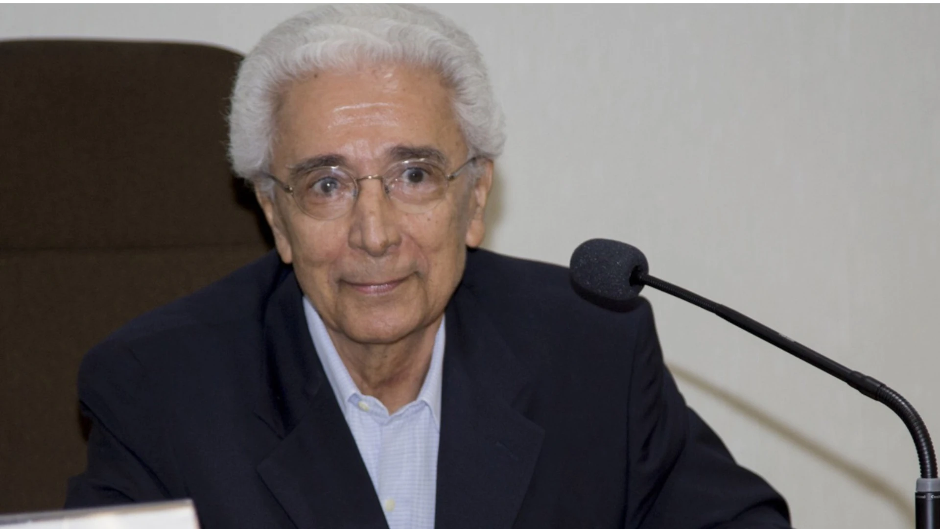 Fernando Novais um dos maiores historiadores do Brasil morre.webp