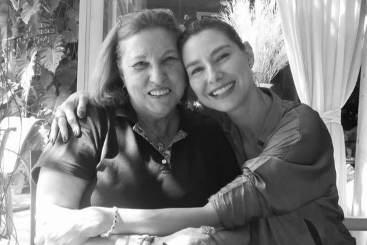 Lavinia Vlasak comunica morte da mae e lamenta ocorrido ‘Va